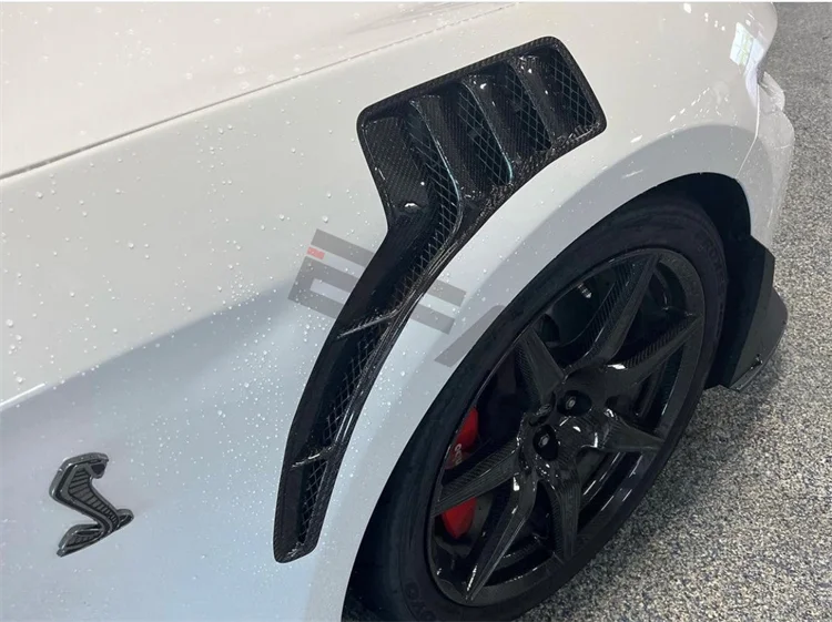 For Ford Mustang fender  15-17 Mustang Replace the carbon fiber fender with the opening tuyere