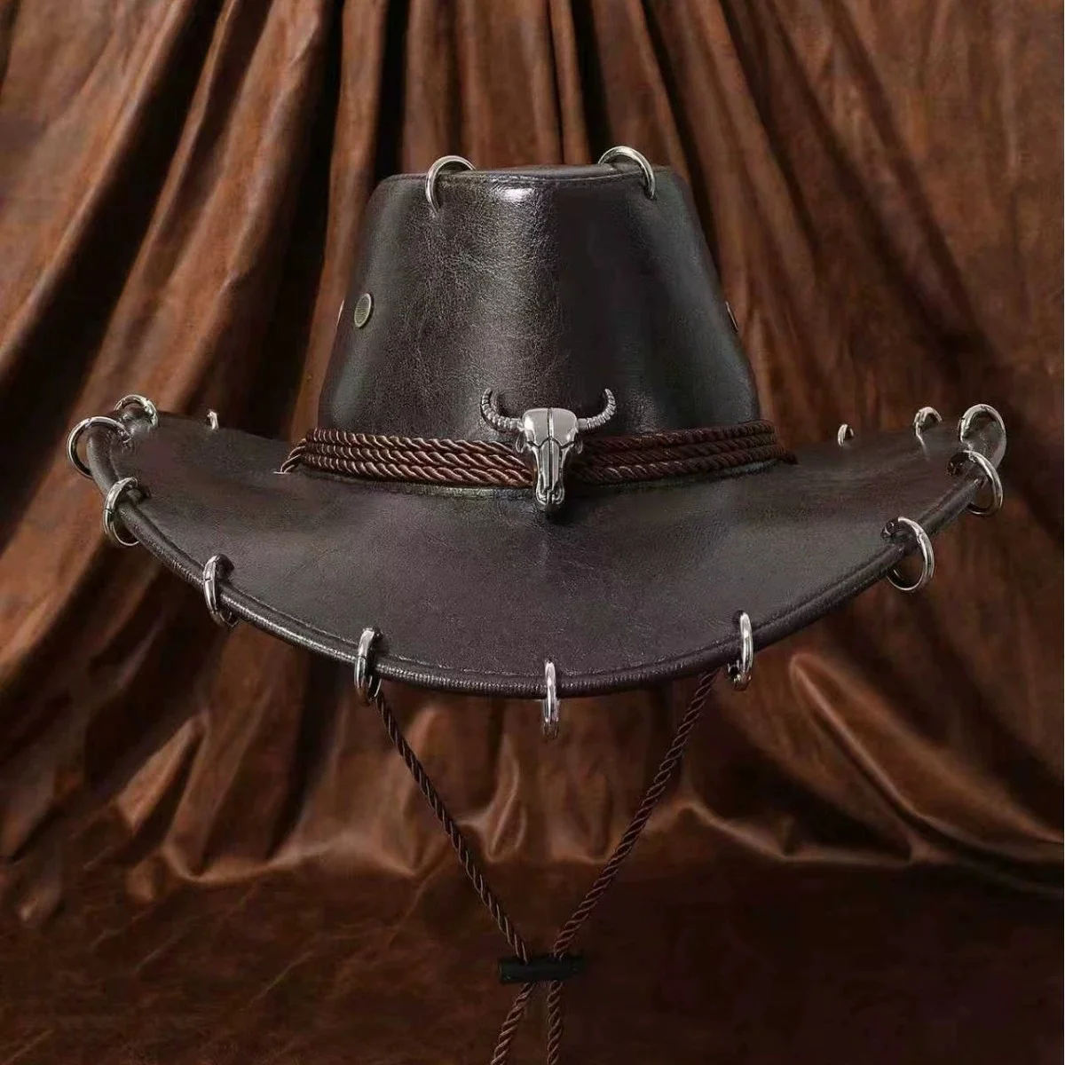 

Vintage Western Cowboy Hat with Bull's Head and Chain Detailing – Outdoor Travel, Autumn Sun Protection, Drawstring Top Hat