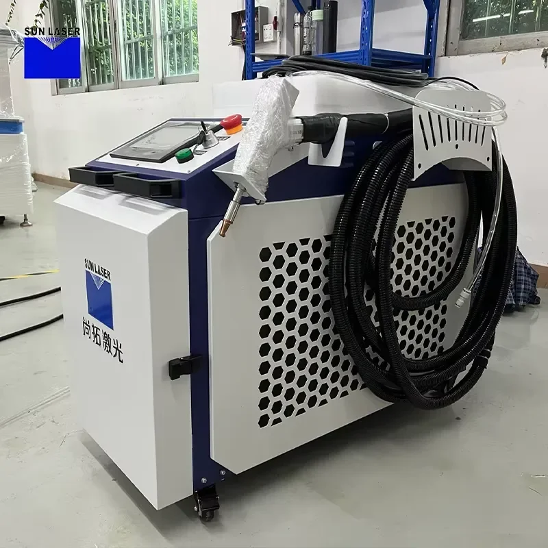 Lightweight 1500W Portable Fiber Welding Machine Handheld Three-In-One Design New Condition