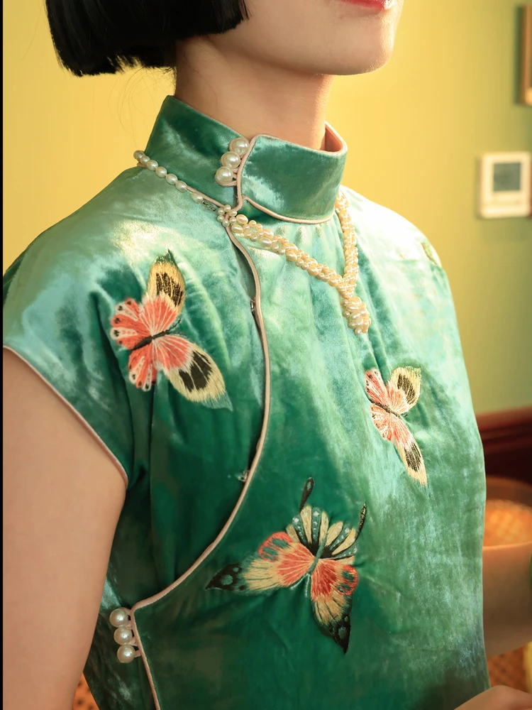 

Элегантное бархатное вышитое длинное ципао Ulara с воротником-стойкой, осенний традиционный китайский костюм для женщин