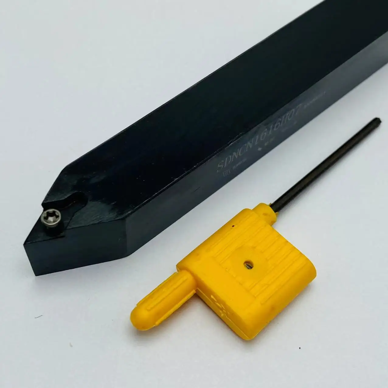 SDJCR1010H7 SDJCR1212H07 SDJCR1616H07 Carbide Blade External Tool Holder DCMT070204 Turning Tool DCMT070202 Aluminum Blade