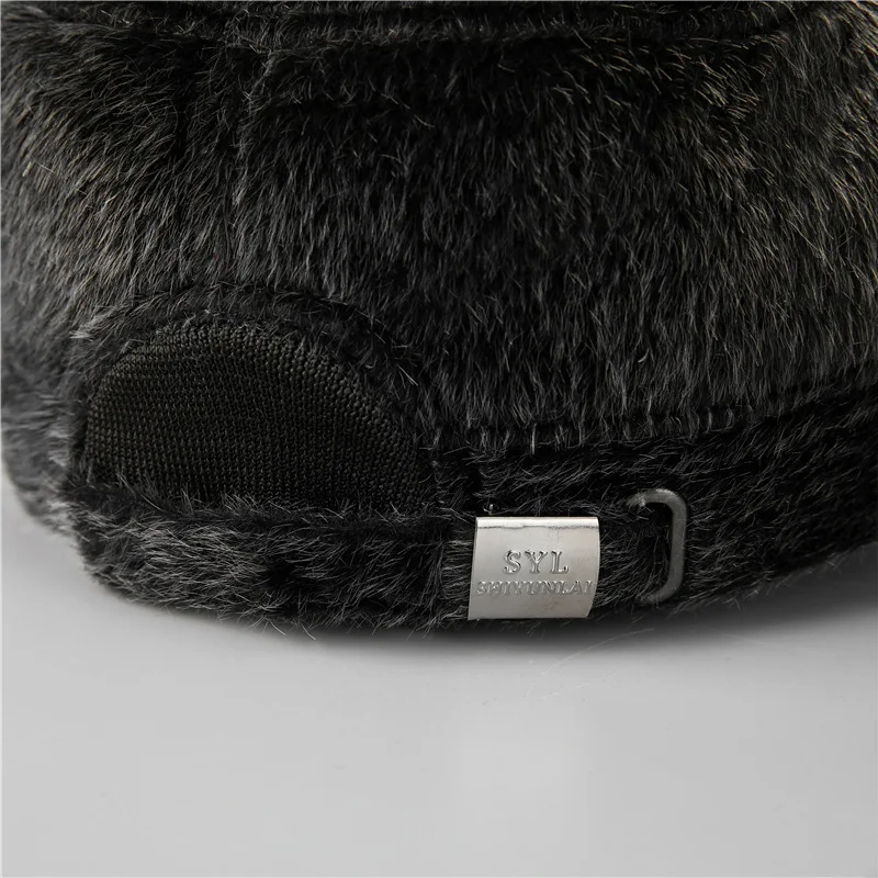 Autumn and Winter Men's Fleece-Lined Ear-Protecting Flat-Top Baseball Cap, Faux Mink Fur Thickened Cold-Proof Navy Cap, Pu Leather Brim Outdoor Snow-Proof Windproof Warm Hat for Middle-Aged and Elderly Men, Available in Multiple Colors