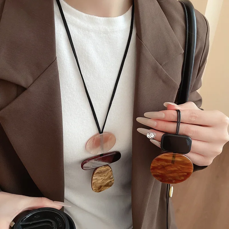 Bohemian Vintage Smuding Geometric Pendant Necklaces for Women Long Leather Rope Sweater Chain Trendy Party Accessories K1