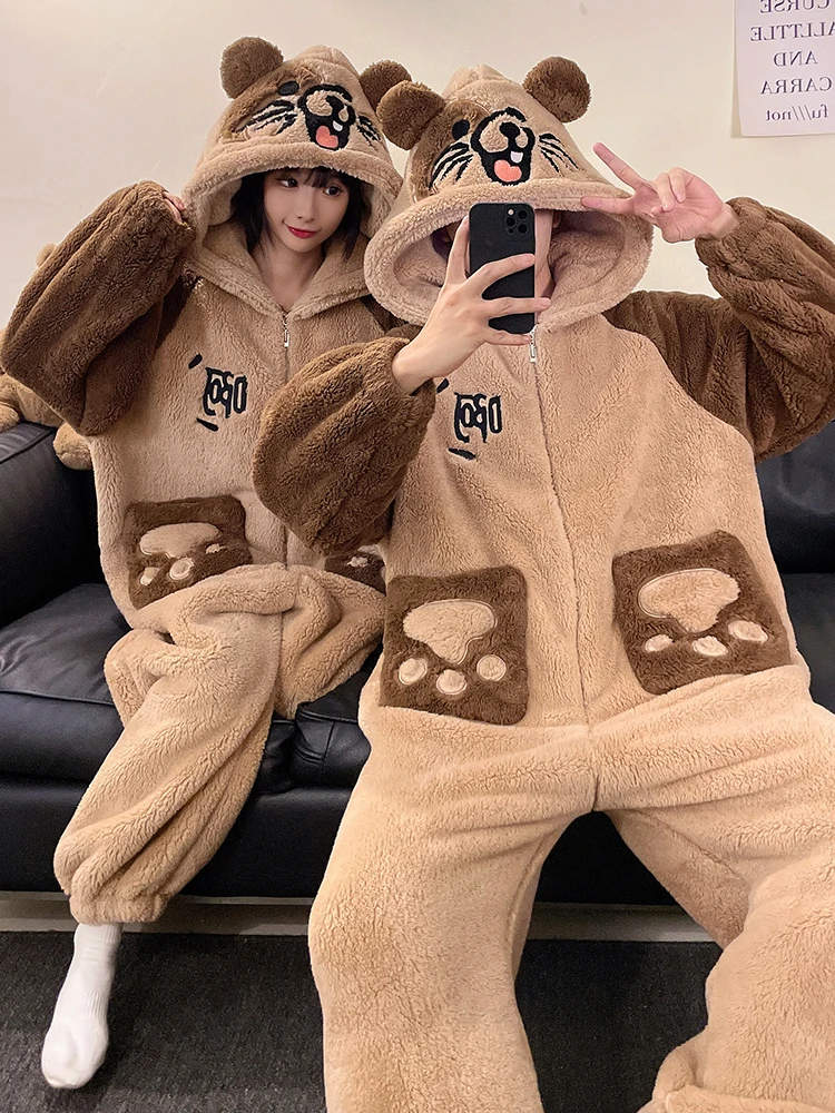 DAIMELU الكرتون لطيف منامة الرجال الخريف ملابس خاصة الشتاء سميكة المرجان الصوف الفانيلا الذكور قطعة واحدة المتسكعون دعوى نايتي