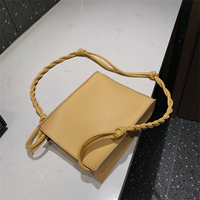 2022 neue Frauen Schulter Tasche Mode Gewebt Kette Pu Leder Handtaschen Kleine Quadratische Karte Taschen Tragbare Umhängetasche Brieftasche