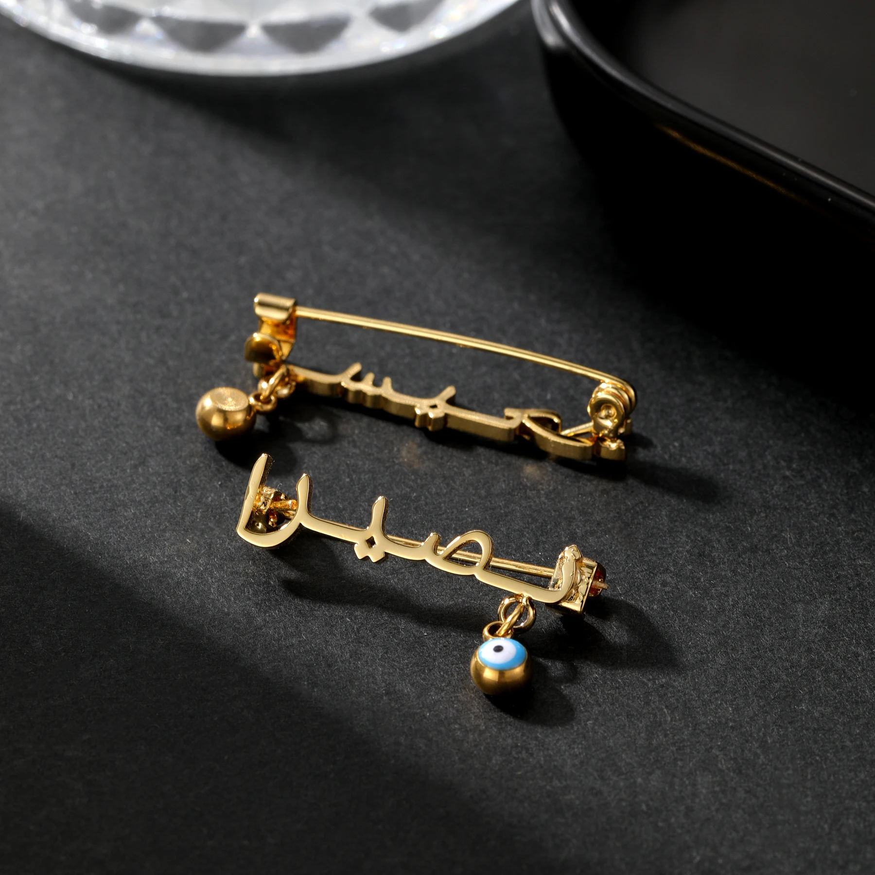 

Персонализированная брошь на заказ, брошь с арабским именем, мусульманская брошь из нержавеющей стали Mashallah, булавка сглаза, исламская брошь для женщин, подарки