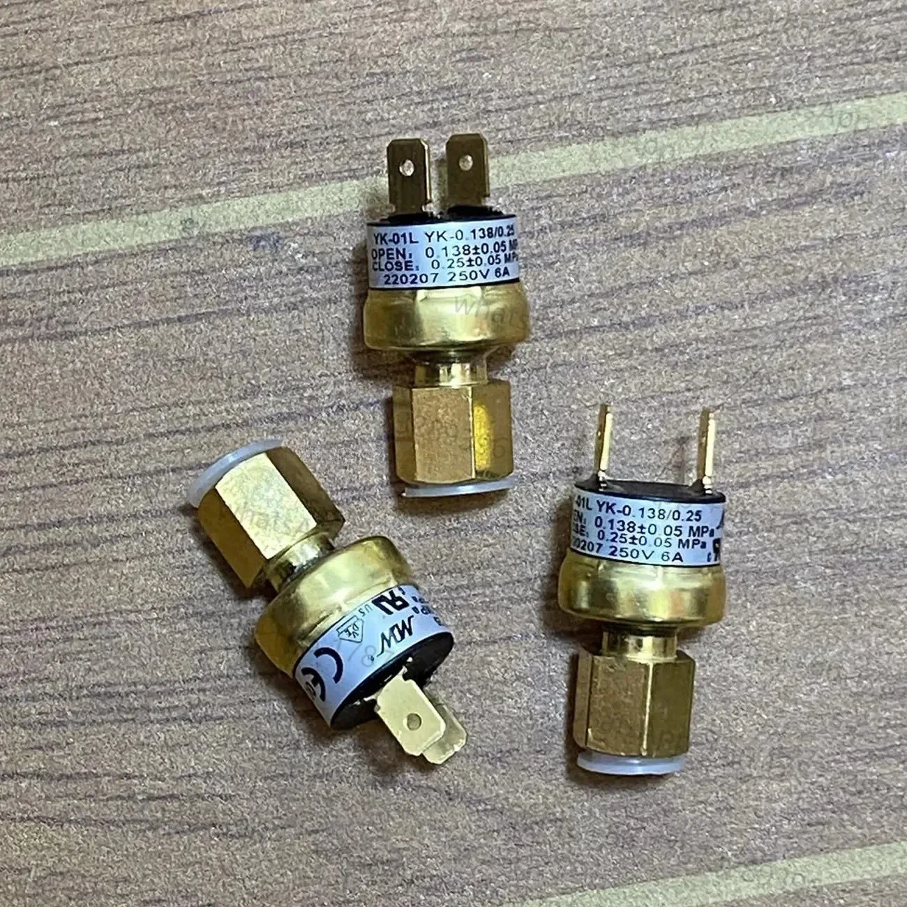

YK series pressure switch controller YK-01L 0.138/0.25 MPA Air conditioning heat pump high pressure low close connect