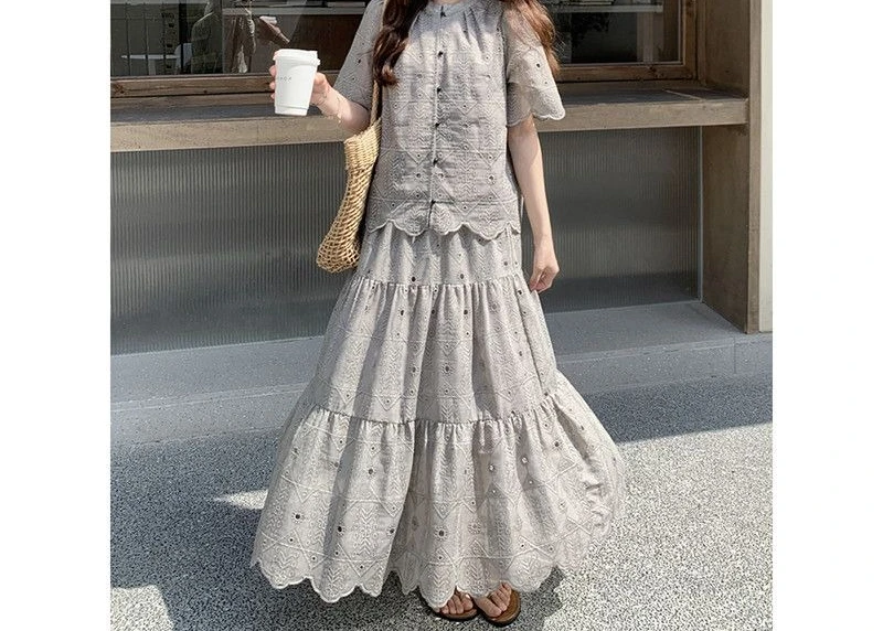 Temperament Set Skirt Summer New Fashionable Half Skirt Two-piece Set Hollowed Out Short Sleeved Top To Cover The Flesh