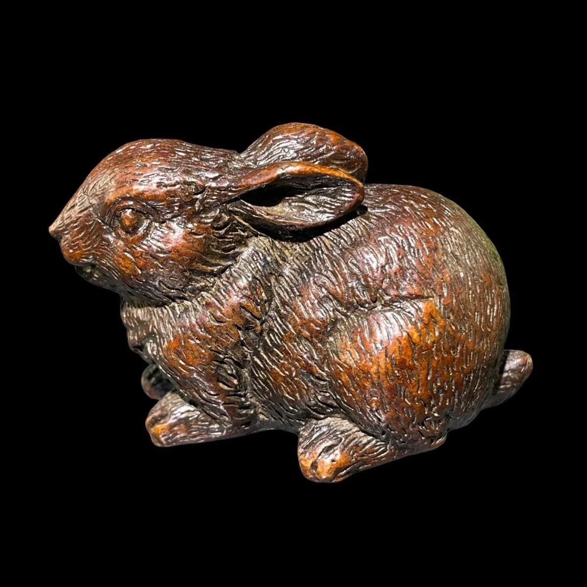 Copper zodiac rabbit home, jade rabbit jewelry pulp handicrafts, old ornaments, tea table rulers