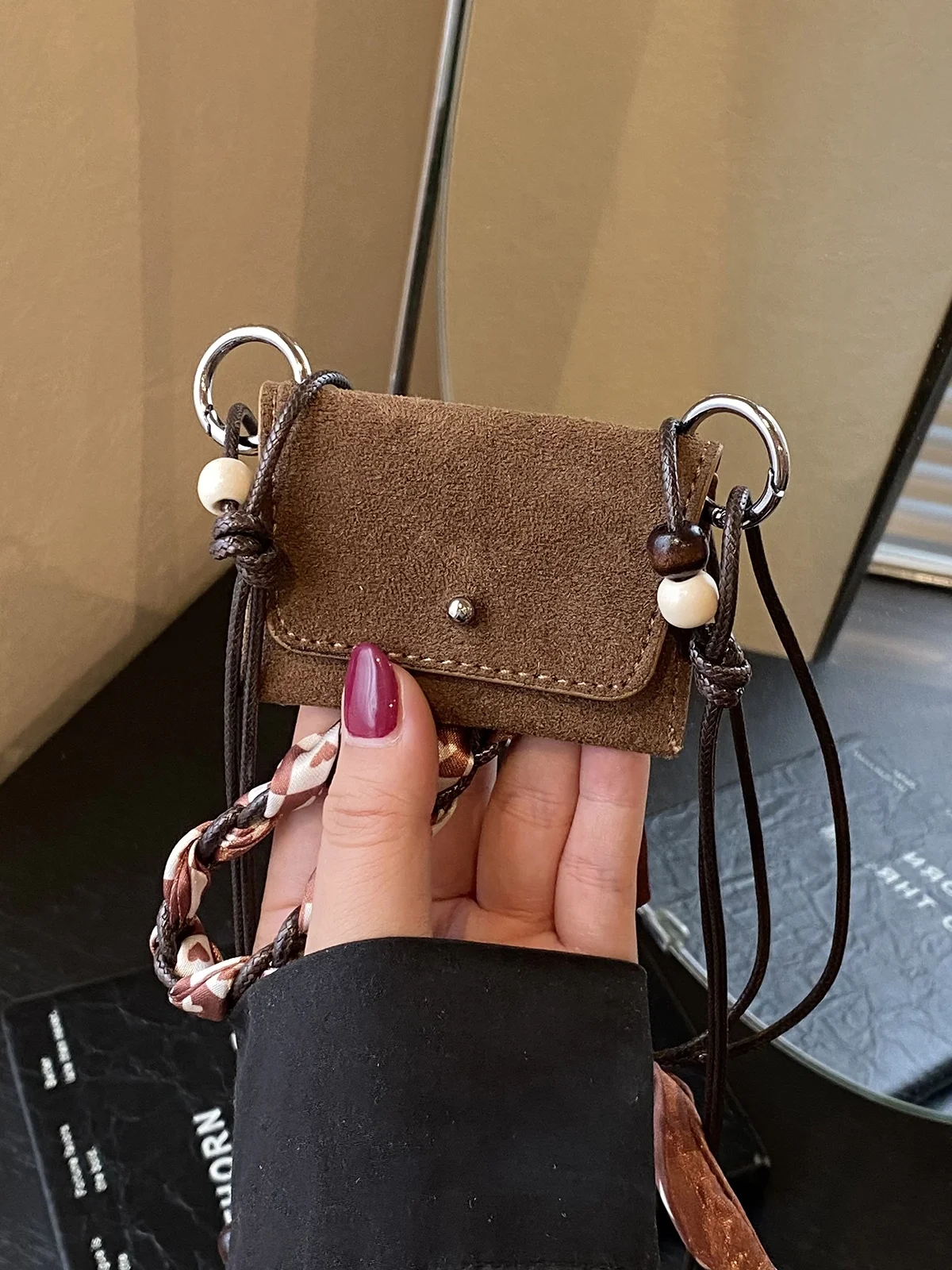 

Trendy Crossbody Bag Women's Fashionable Versatile Necklace Keychain Bag Stylish Shoulder Bag for Casual Occasions