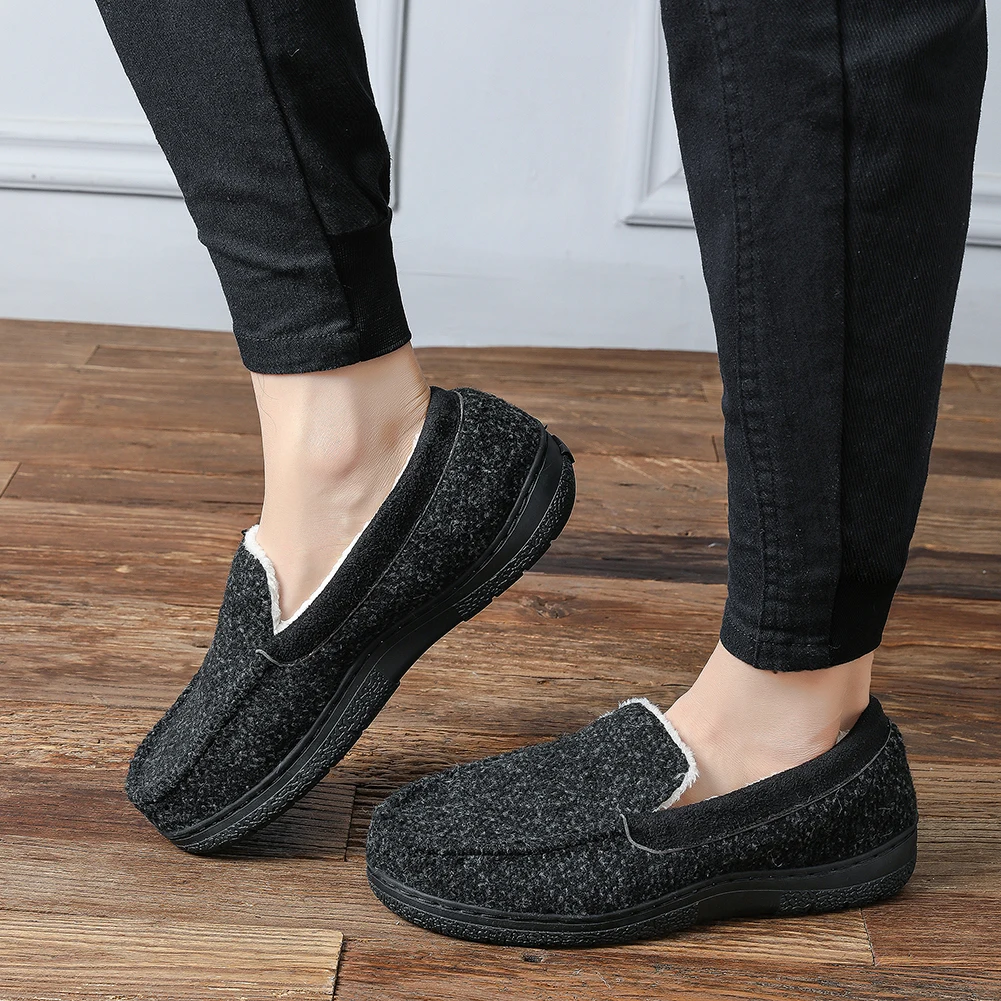 Men Moccasin Slippers Fuzzy House Slippers Comfortable Fur Lined Loafers Slip On Shoes for Indoor Outdoor