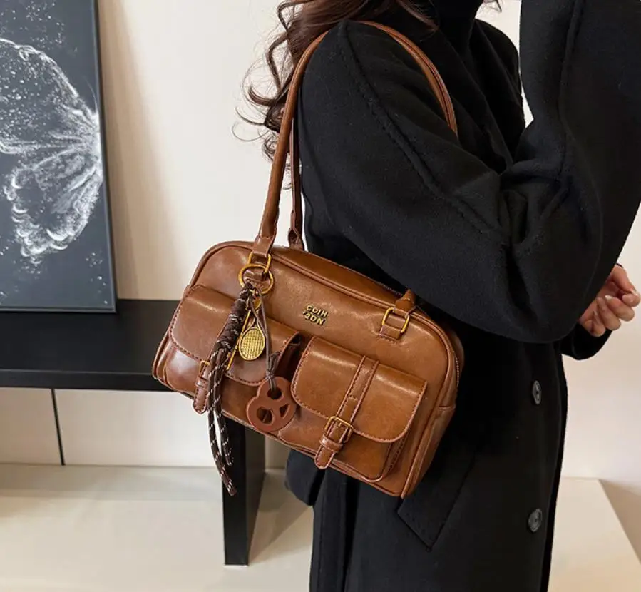 Kaffeebraune Damen-Handtasche mit mehreren Taschen, Umhängetasche, stilvolle, vielseitige Umhängetasche mit Buchstaben für Reisen, Arbeit, Einkaufen, Termine – Detail 7
