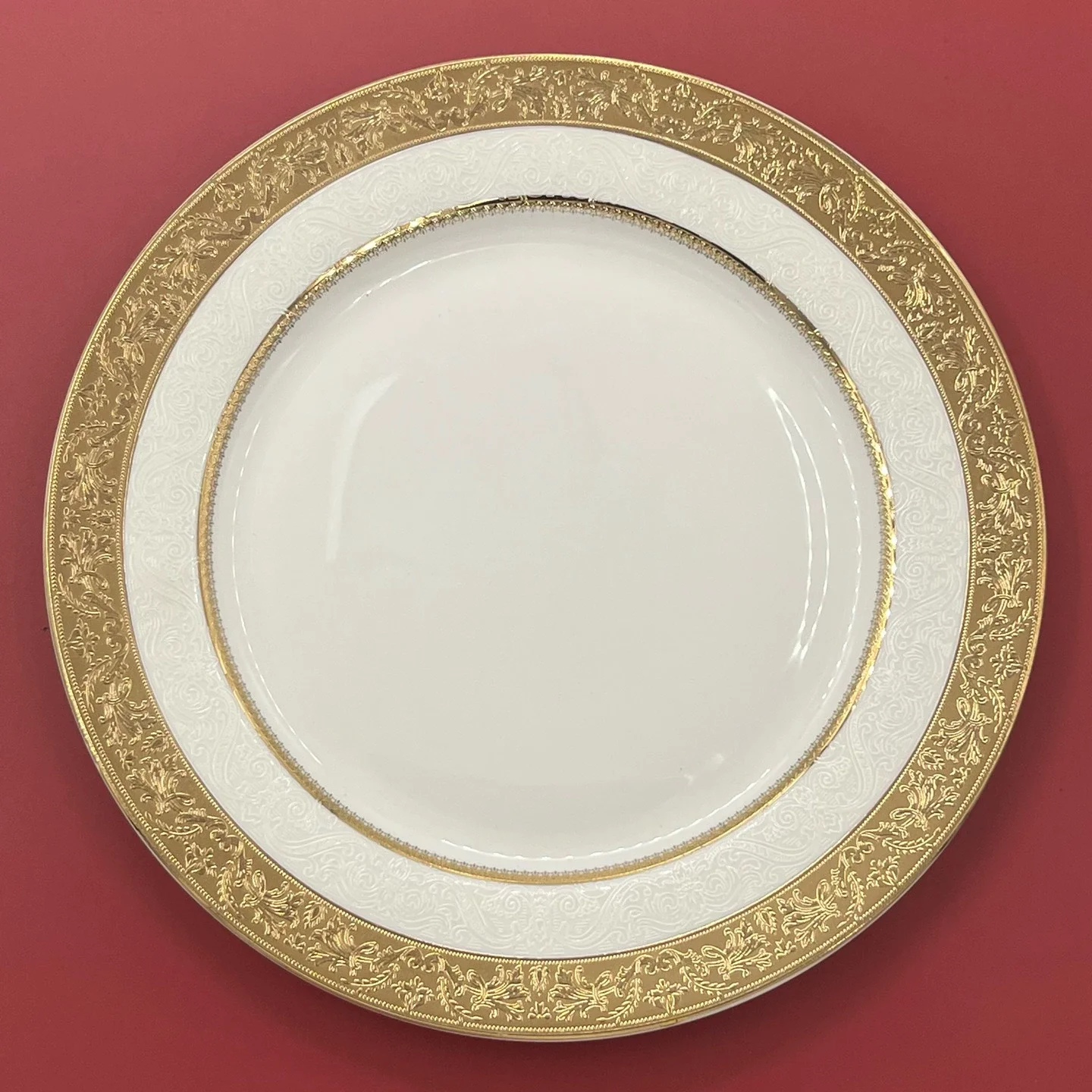 8inch Light Luxury Relief Luxury Dinner Plate Tableware Bone Dish