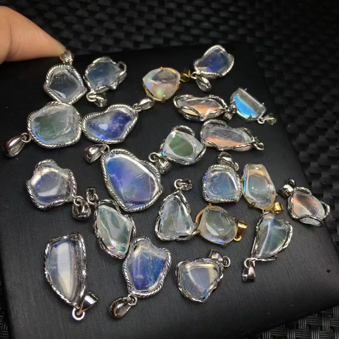 Unit One Piece 925 Silver With Natural Madagascar Rainbow Moonstone Crystal Free Form Pendant