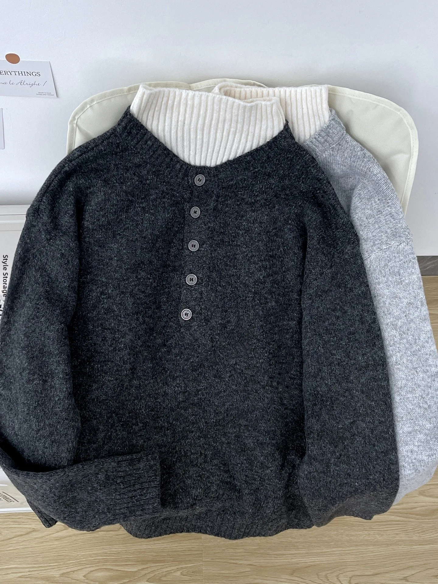 

Men's Thiened High Collar Sweater Fake Two-Piece Loose Fit American Knitwear Warm Casual Long Sve Campus Sle Student F...