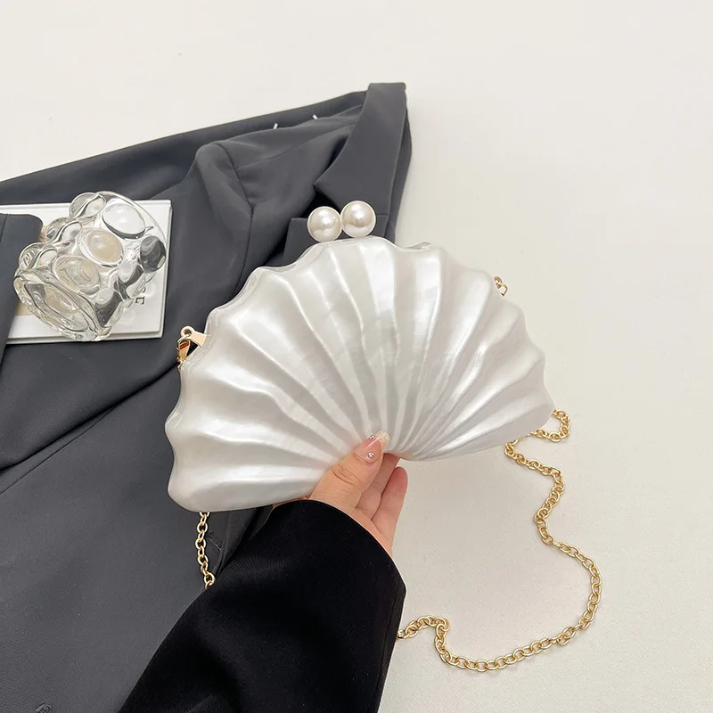 

Acrylic Shell Evening Bags For Women Chain Shoulder Crossbody Bag Pearl Party Wedding Dinner Bags Ladies Elegant Clutch