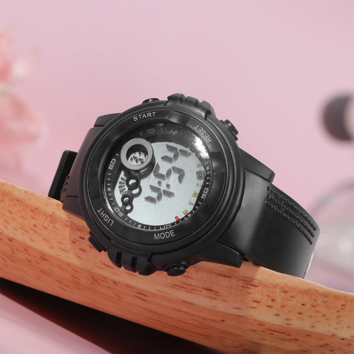 

1 шт. водонепроницаемые уличные детские спортивные часы цифровые светящиеся многофункциональные регулируемые удобные ремешки черные детские спортивные часы