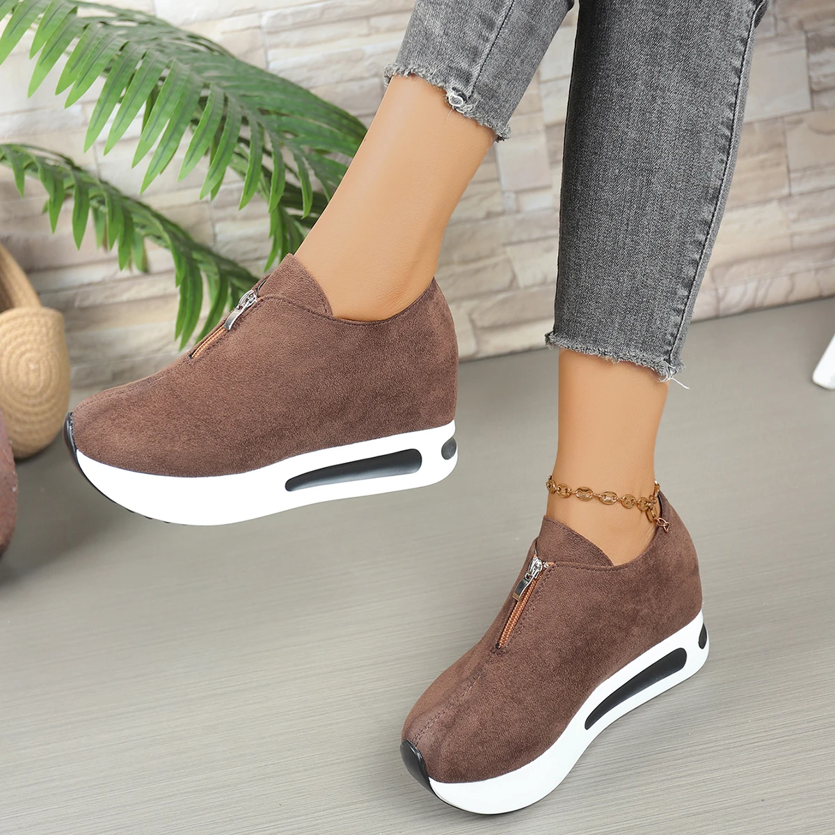 Damen-Sneaker mit Frontreißverschluss und verstecktem Keilabsatz, Wildleder-Plattform, höhenvergrößernde Freizeitschuhe, Damen-Slipper mit dicker Sohle zum Gehen. – Detail 19
