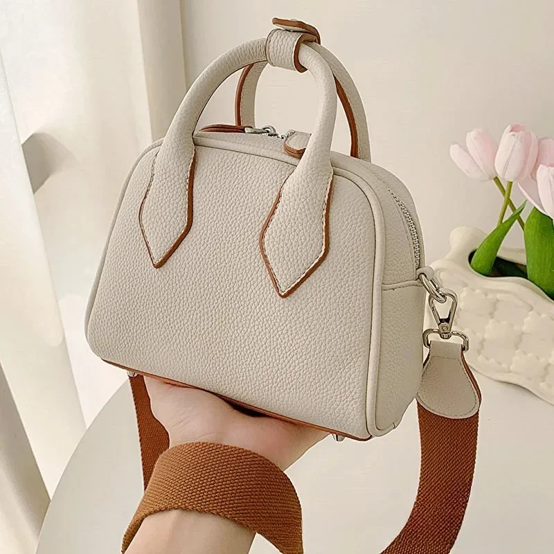 

Fashion Handbag Small Bag Female New Simple Small Square Bag 2023 Niche Korean Senior Texture Crossbody Bag