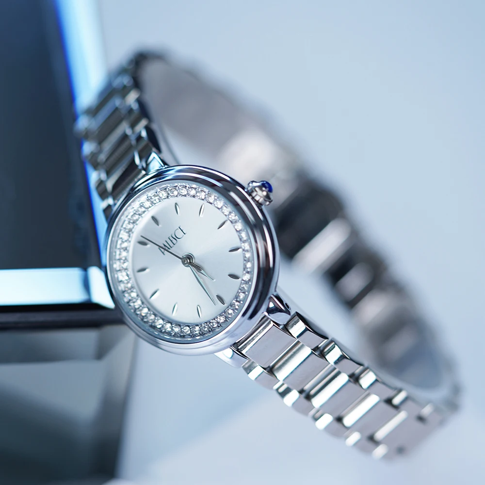 

Минималистичные женские часы с серебряным циферблатом, элегантные маленькие круглые японские кварцевые женские часы с кристаллами, браслет из нержавеющей стали