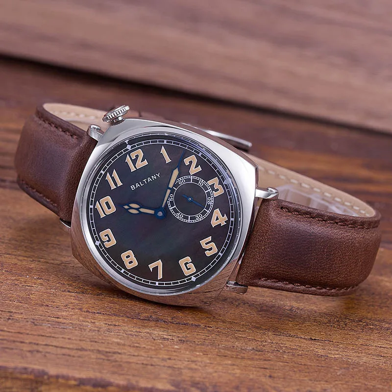 Baltany Retro Hommage Horloges S4071 Sub-Tweede Warmtebehandelde Blauwe Handen Vierkant Geval Lichtgevende Handmatige Wikkeling Mechanisch Polshorloge