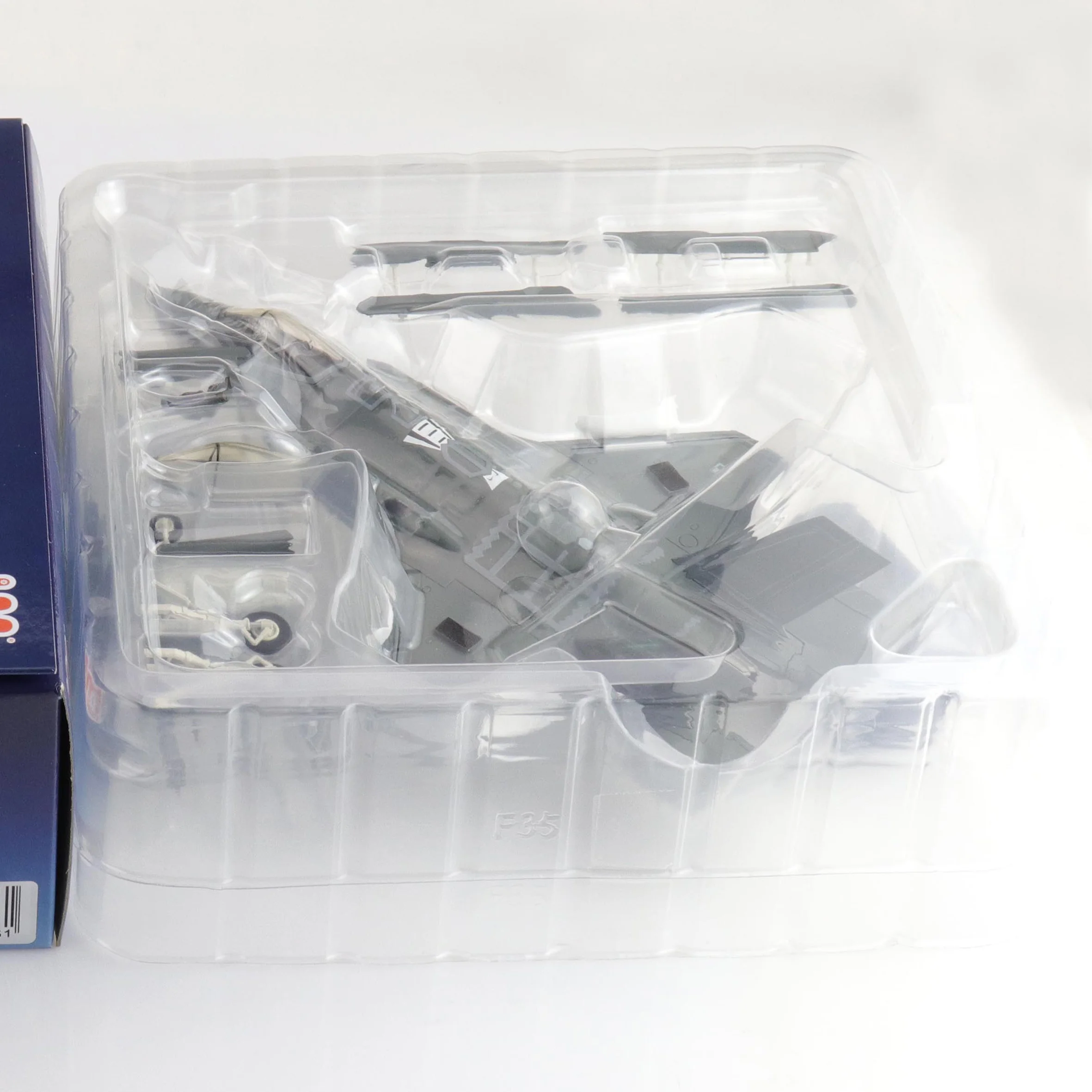 

Модель истребителя F-35A "Хусарз" 3501 (Польша, 2024) из сплава, масштаб 1:72, HA4444