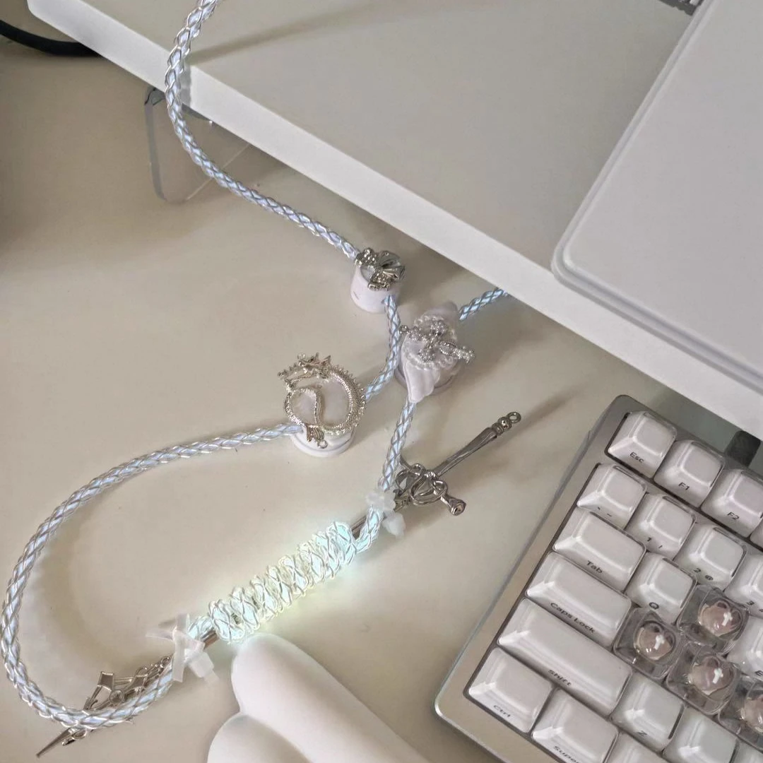 8K Luminous Keyboard Aviation Plug Cable Custom USB-C Multi-channel Output Girl Sword Wire Bundle Device Portable Gaming Cable