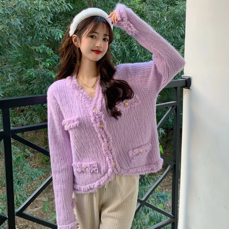 

2025 Autumn and Winter Fringed Lace Sweater Jacket Women's New Elegant Solid Color Temperament V-neck Short Knitted Cardigan