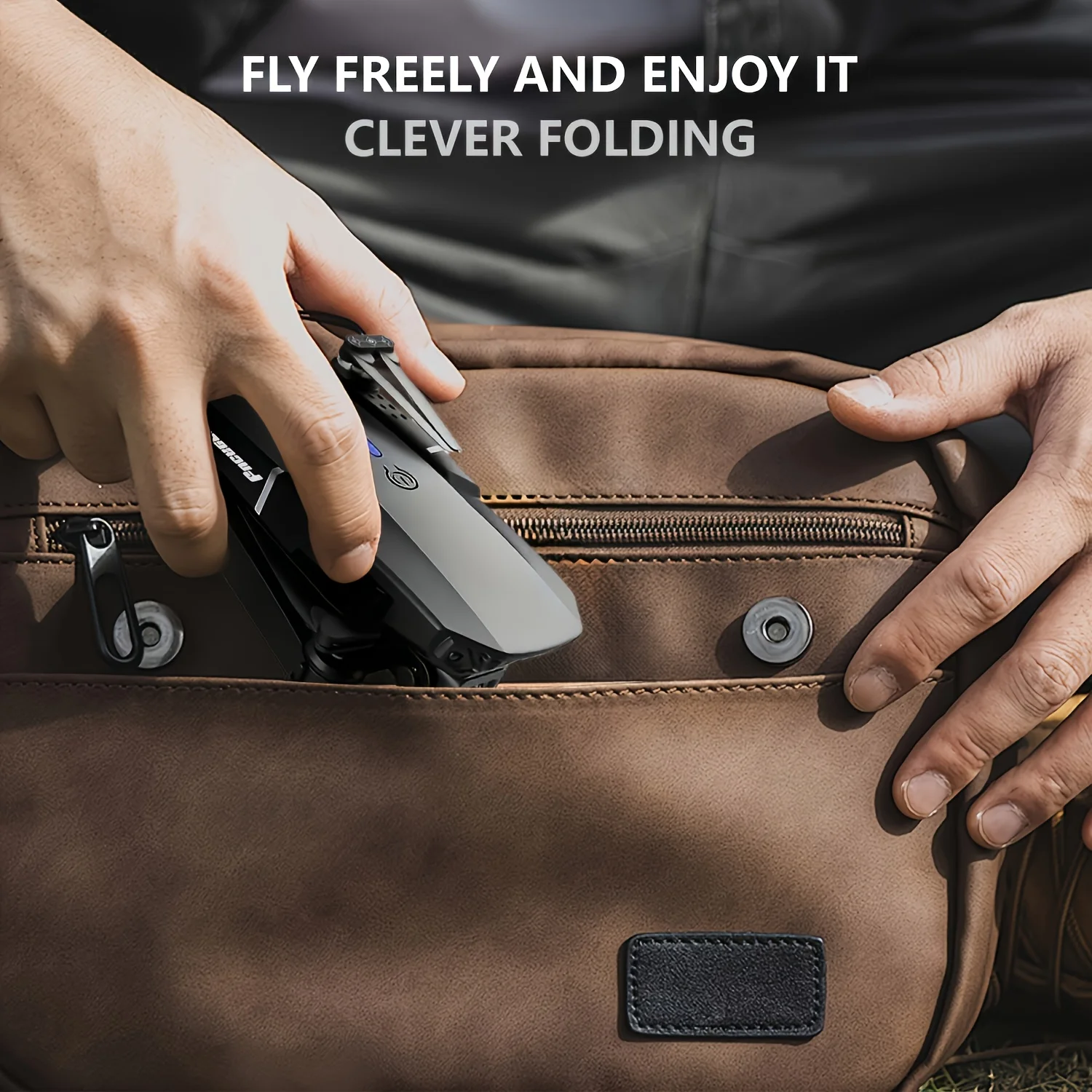 تم تجهيز الطائرة بدون طيار E88 الجديدة التي يمكن التحكم فيها بكاميرا بدقة 480 بكسل، متوافقة مع تطبيق الهاتف المحمول للتصوير الداخلي والخارجي ووظائف تسجيل الفيديو، وتصميم قابل للطي على التدفق البصري، وقفل مزدوج للكاميرا الارتفاع، ووضع قابل للطي متعدد للمبتدئين في الرأس، وهو هدية متعددة وبأسعار معقولة معقولة للمبتدئين في مجال طيران للمبتدئين، وهو