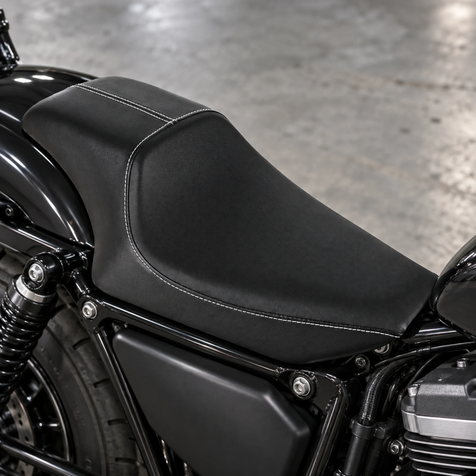 Harley Solo Seat Easy to Install One-Piece Solo Saddle with Mounting Tab Contoured Padded Motorcycle Seat Long-Lasting