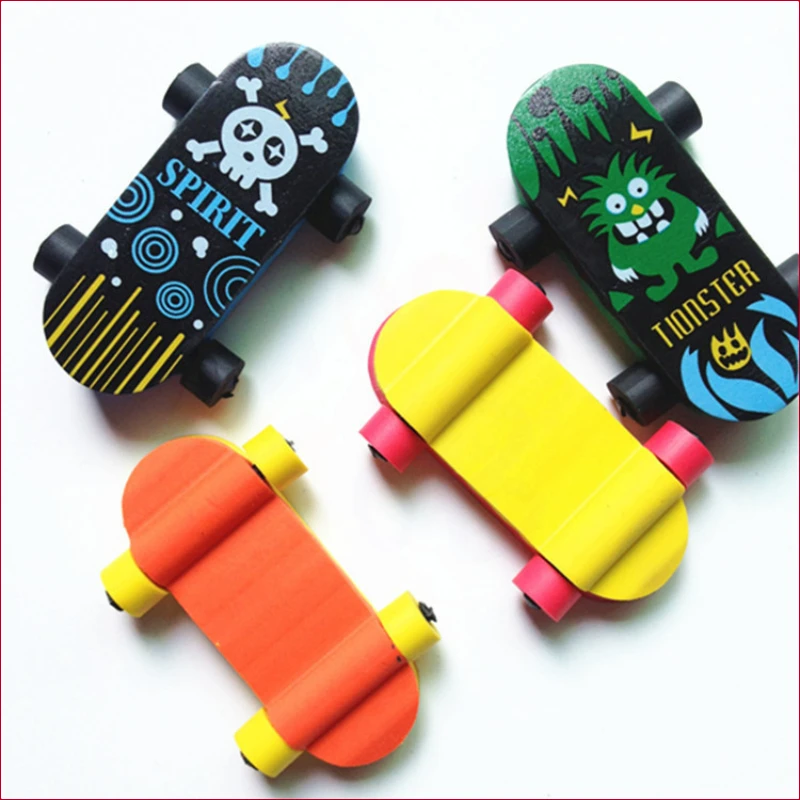 Imagem -06 - Criativo Cartoon Scooter Eraser Lápis Bonito Eraser para Estudante Papelaria Material Escolar 12 Pcs