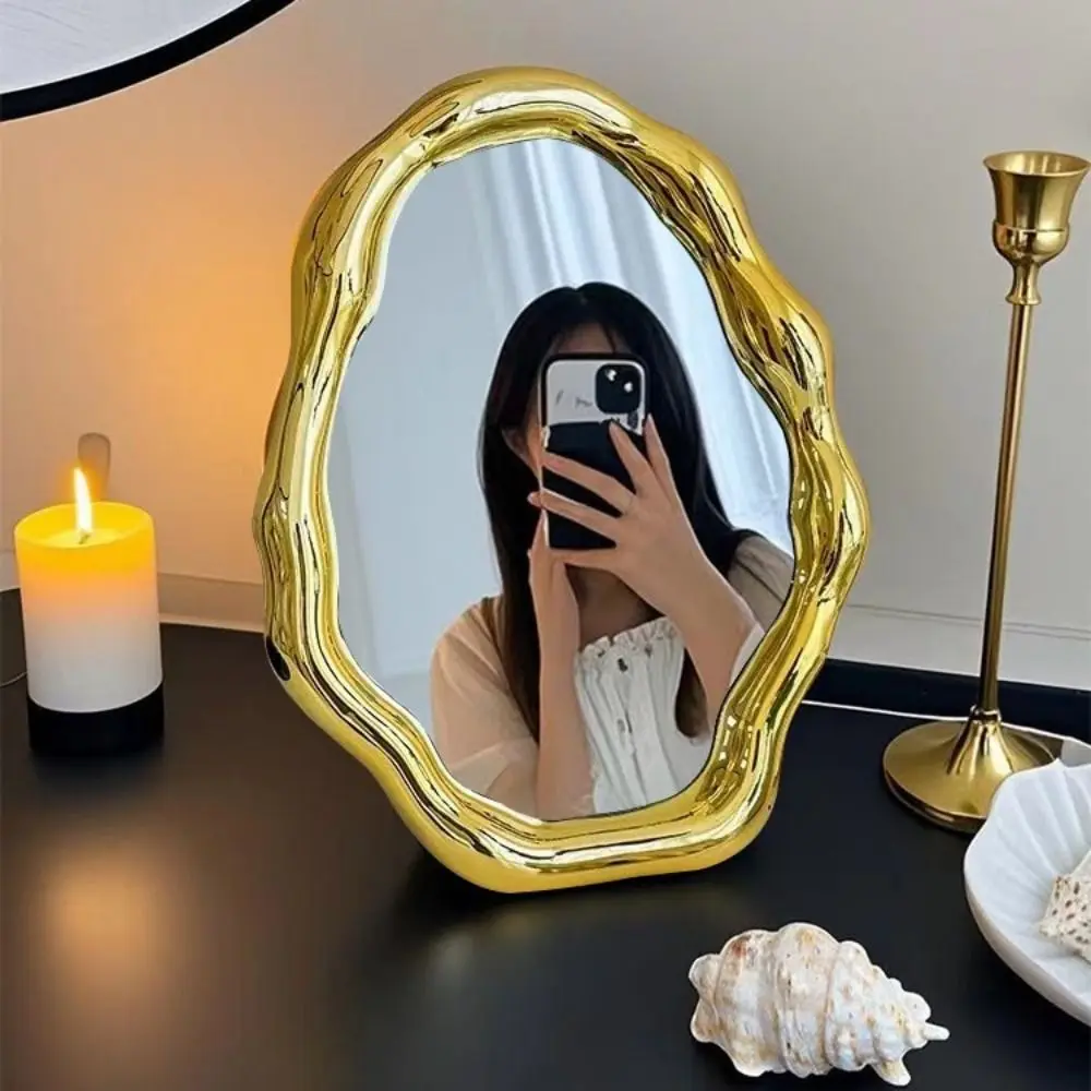 Elegante INS onregelmatige staande spiegel opvouwbare decoratieve desktop make-upspiegel op grote schaal gebruik heldere wolken make-upspiegel badkamer