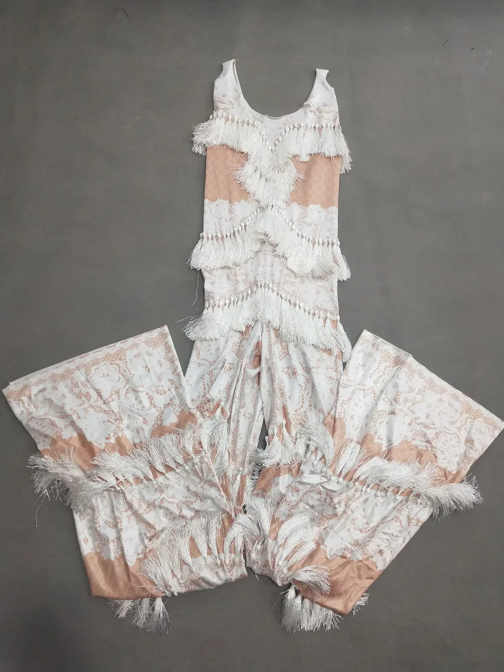 المرأة المطبوعة شرابة أكمام واسعة الساق بذلة المغني بار الحفل المرحلة زي حفلة عيد ميلاد أداء السروال القصير مثير