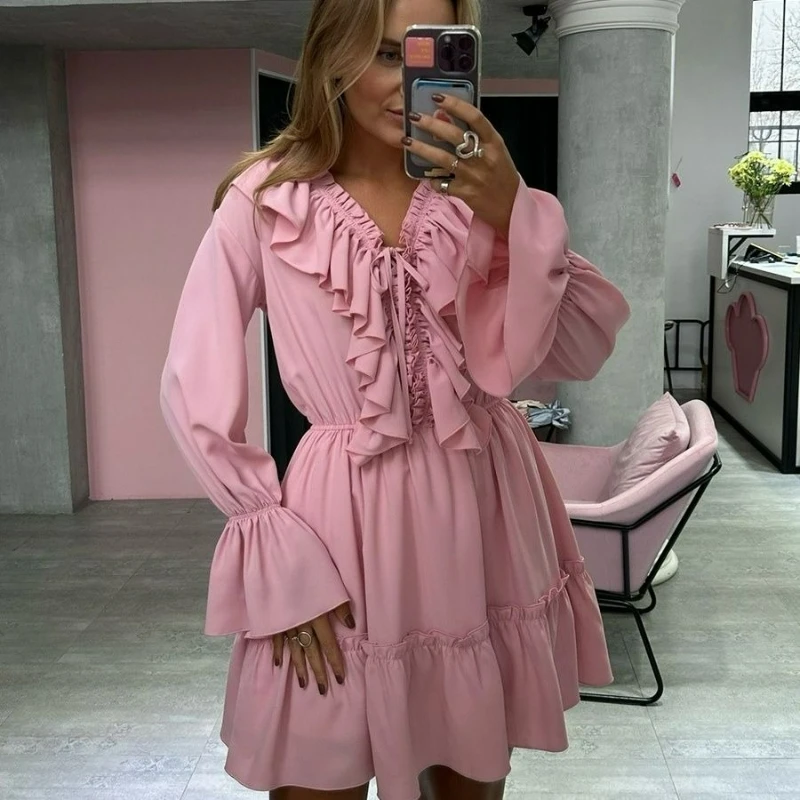 

2026 весна/лето, новый стиль, элегантное женственное короткое шифоновое платье с расклешенными рукавами, платье с v-образным вырезом в европейском и американском стиле для женщин