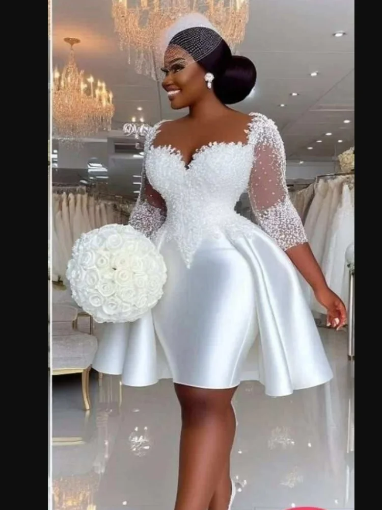 تخصيص محض الرقبة تسلق يزين الخرز فستان الزفاف القصير Vestidos De Novia نصف الأكمام طول الركبة زي العرائس