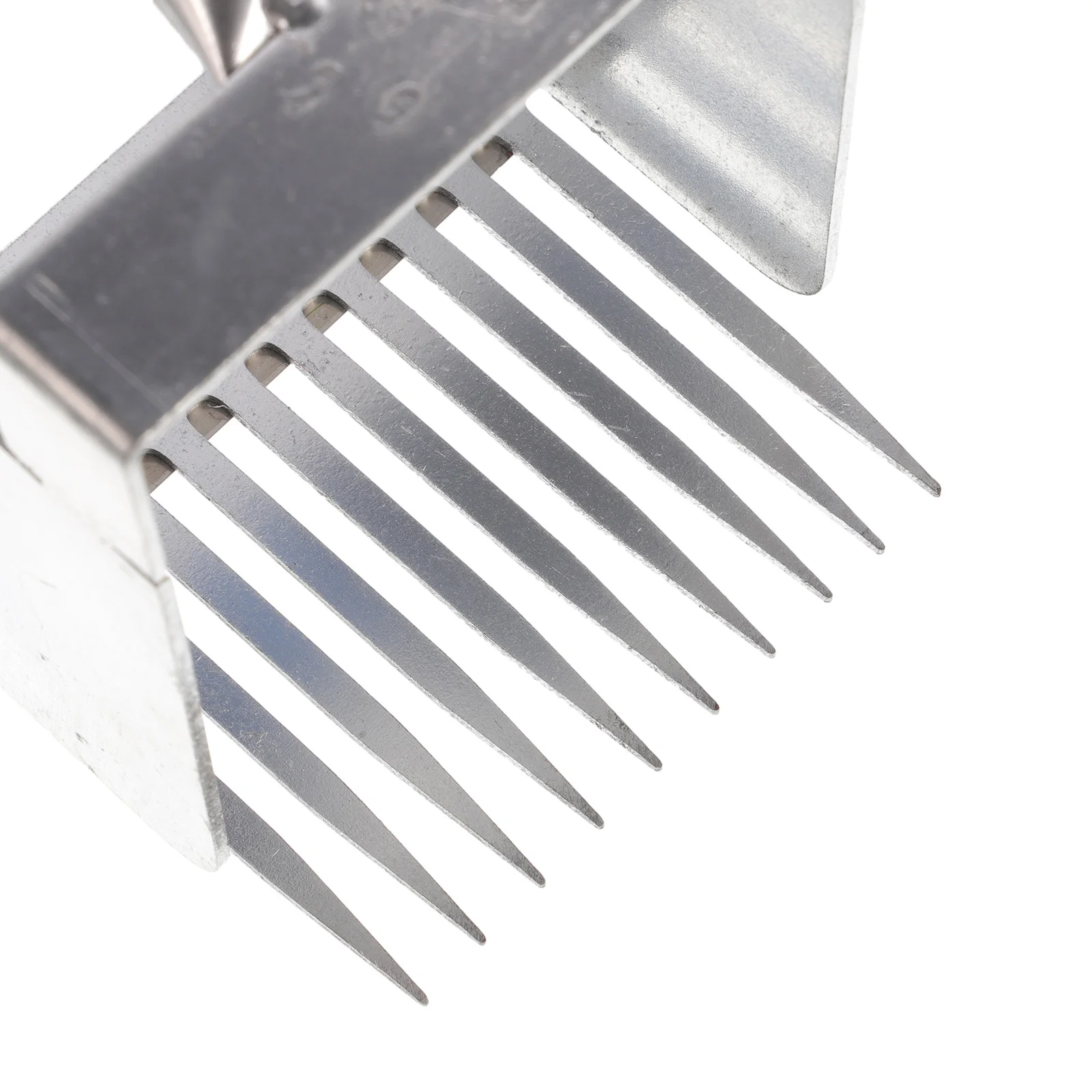 

Blueberry Picker Rake 45mm Teeth Gap Portable Garden Tool for Picking Blueberries Fruits Flowers Random Color Handle Lightweight