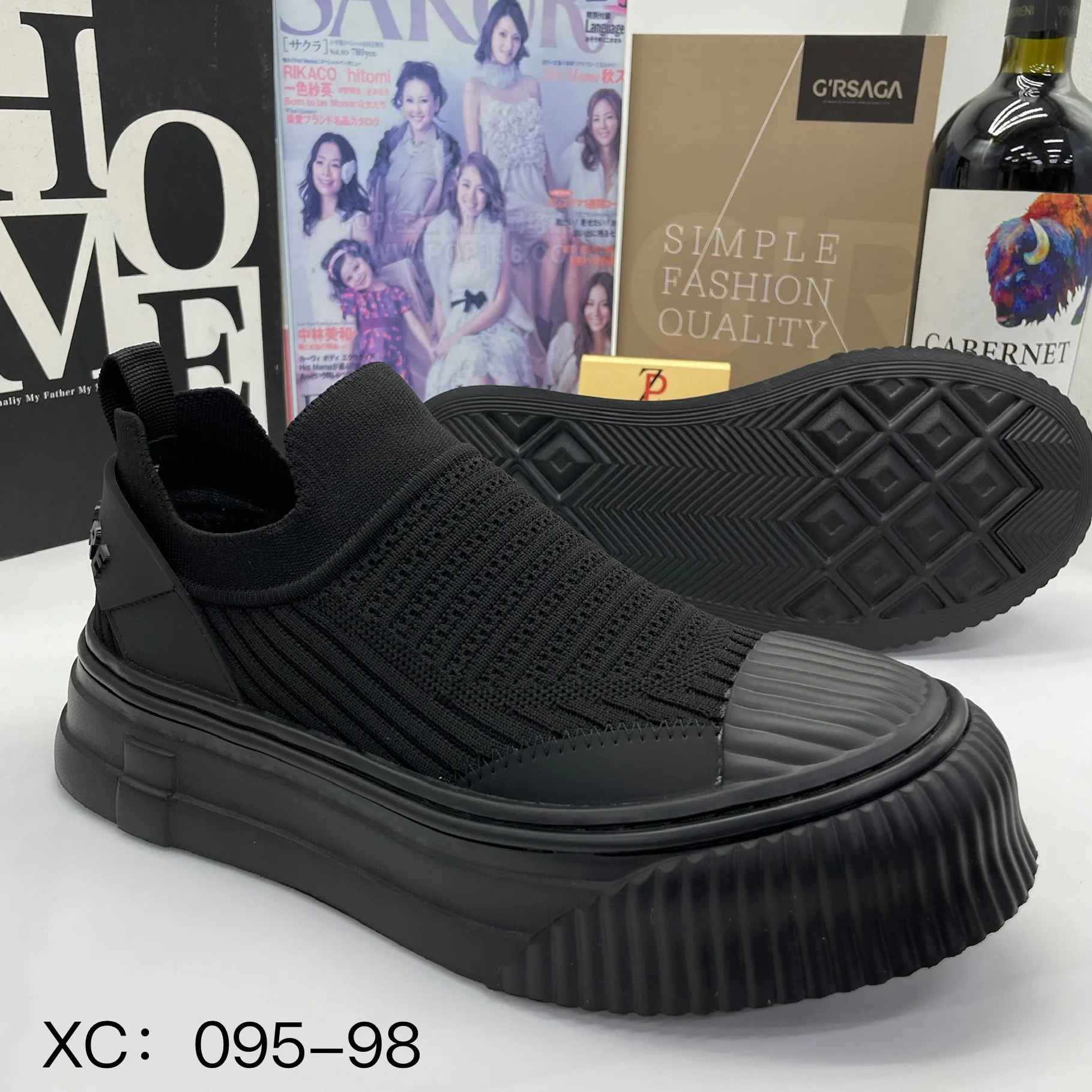 

Men's Sneakers Knitted Casual Shoes New Black Soft Sole Male Running Shoes Outdoor Platform Shoe Slip on Mesh Men Shoes Zapatos