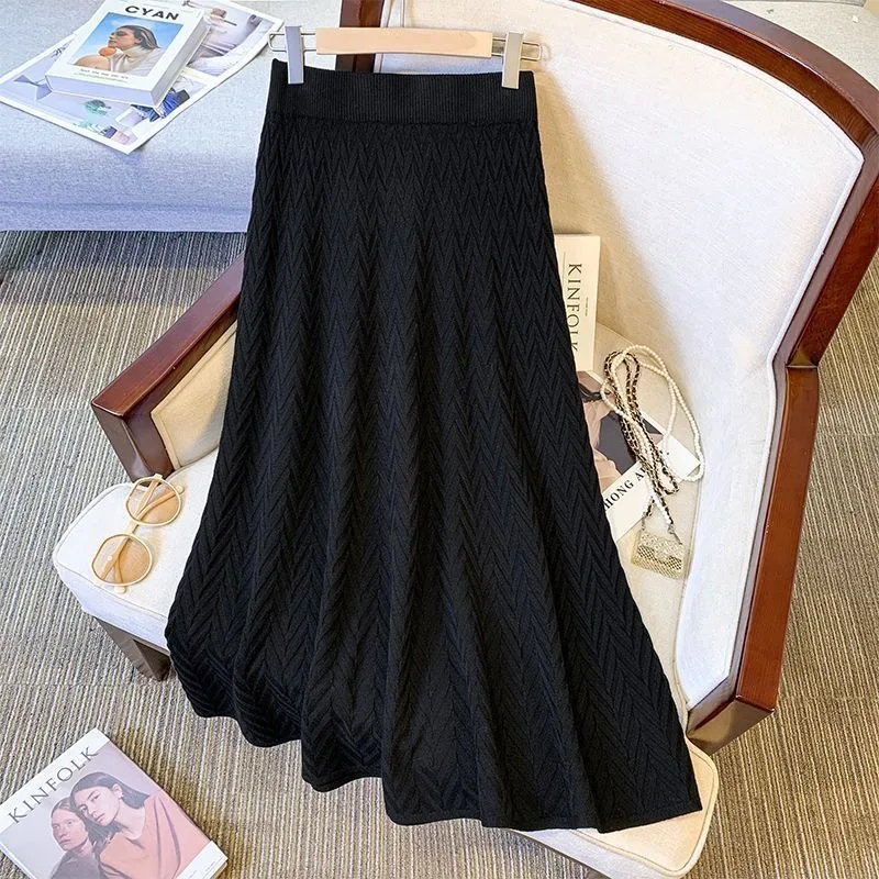 

Versatile temperament autumn and winter new niche high waisted knitted skirt women's French slimming A-line mid length skirt