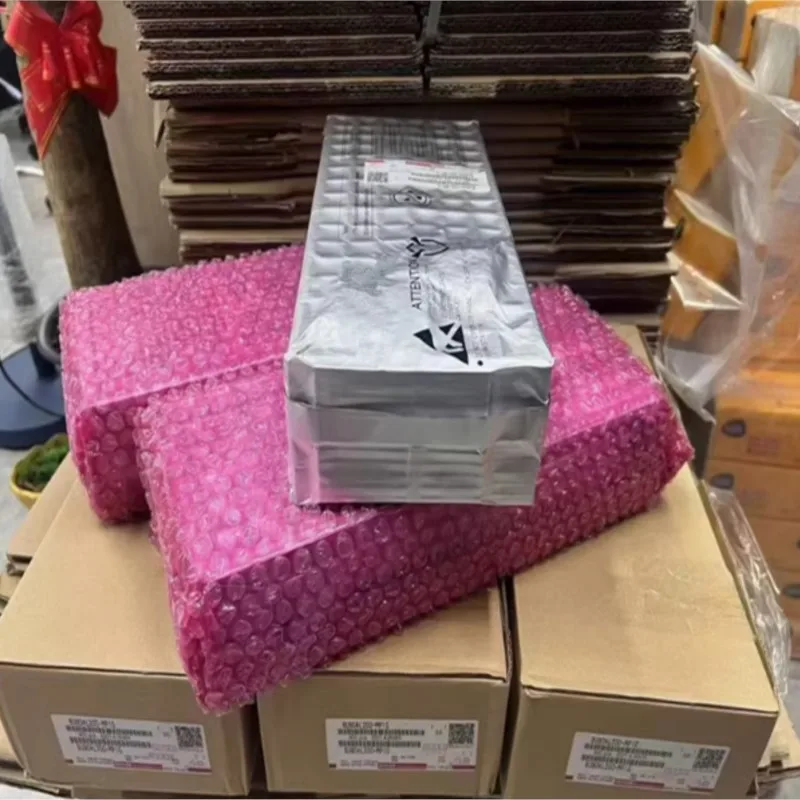 

SAK-TC1797-512F180EF SAK-TC1797-512F180EF-AC BGA416 1pcs
