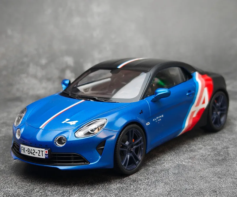 

Новинка! Специальная цена! Коллекционная модель классического французского спортивного автомобиля A110 S из литого металла в масштабе 1:18. Игрушка для детей, для демонстрации и коллекции.