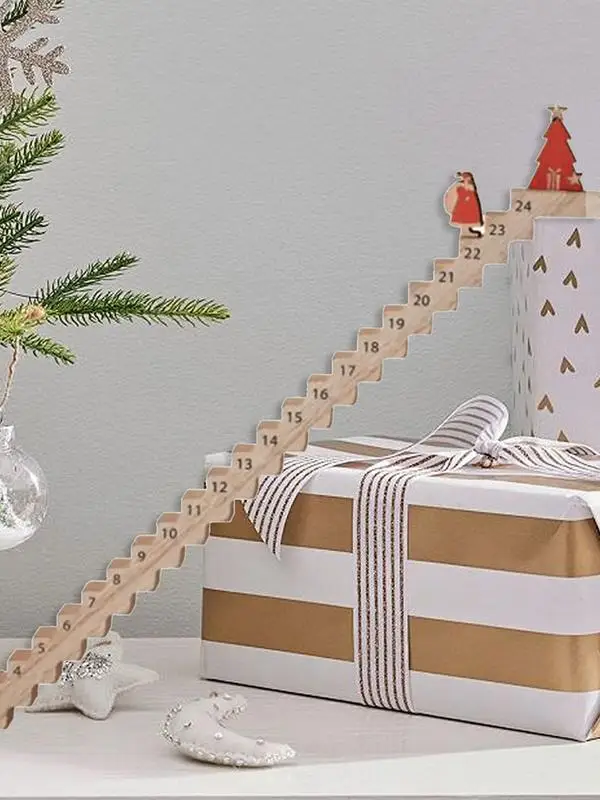 Creative Wood Stairs Climbing Santa Traveling Christmas Advent Calendar Wooden Desk Decor Countdown to Christmas Santa