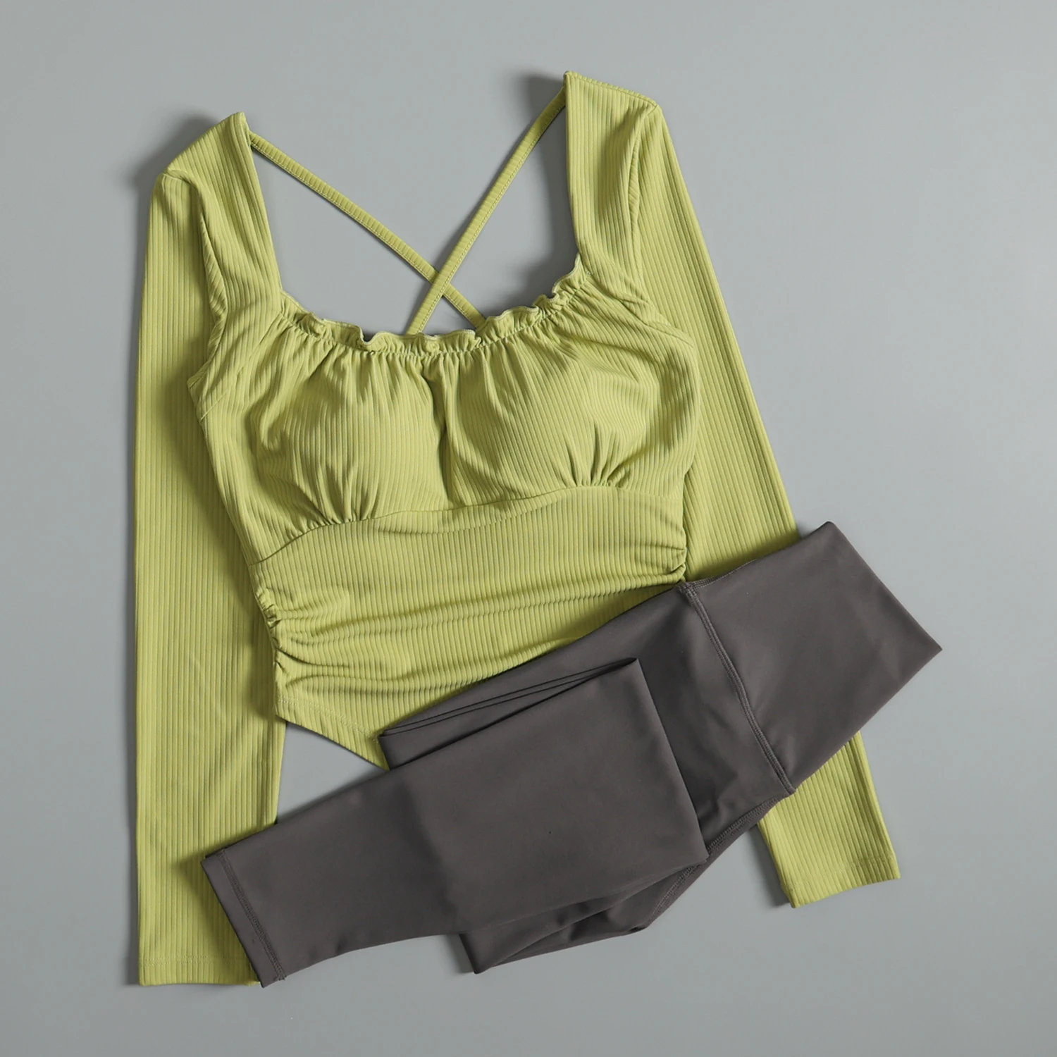 秋の女性向け高級フィットネスウェア、スリムフィットのピラティス・ヨガウェア、ヌードカラーのハイウエストランニングスポーツパンツ