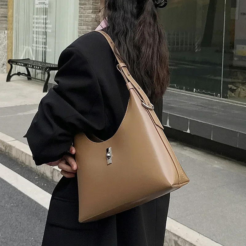 Korean Minority Designer Fashion Shoulder Bag Commuter Large Capacity Crossbody Handbags 2024 New All-match Bolsos De Mujer