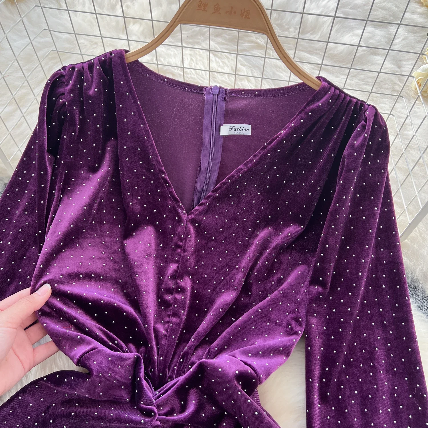 Elegant V-neck Vintage Long Sleeve Chic Rhinestone Slim Pleated Velvet Mermaid Dress French Evening High Street Autumn Clothing