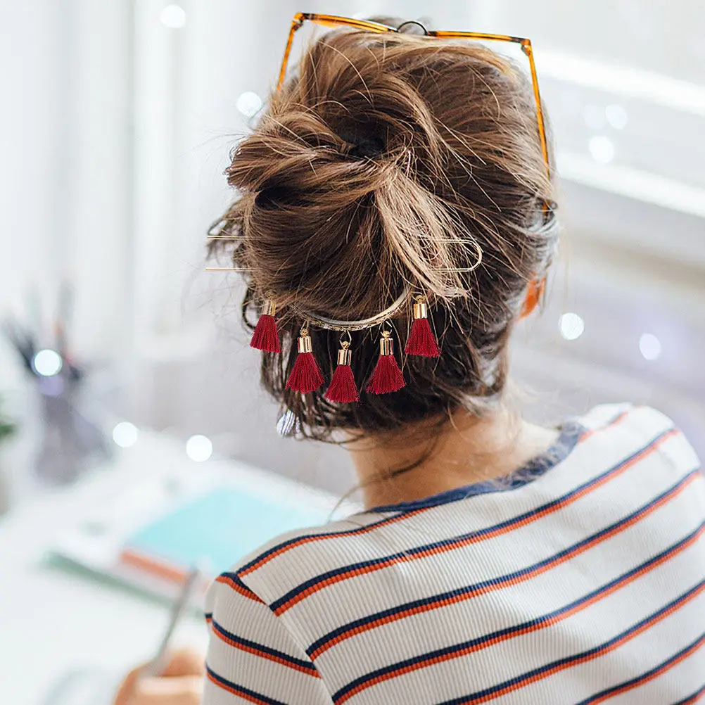 

Набор из 2 заколок для волос с цветочными кисточками, винтажные полые шпильки-палочки, противоскользящие металлические заколки-шпильки для женщин и девушек, модные аксессуары для волос