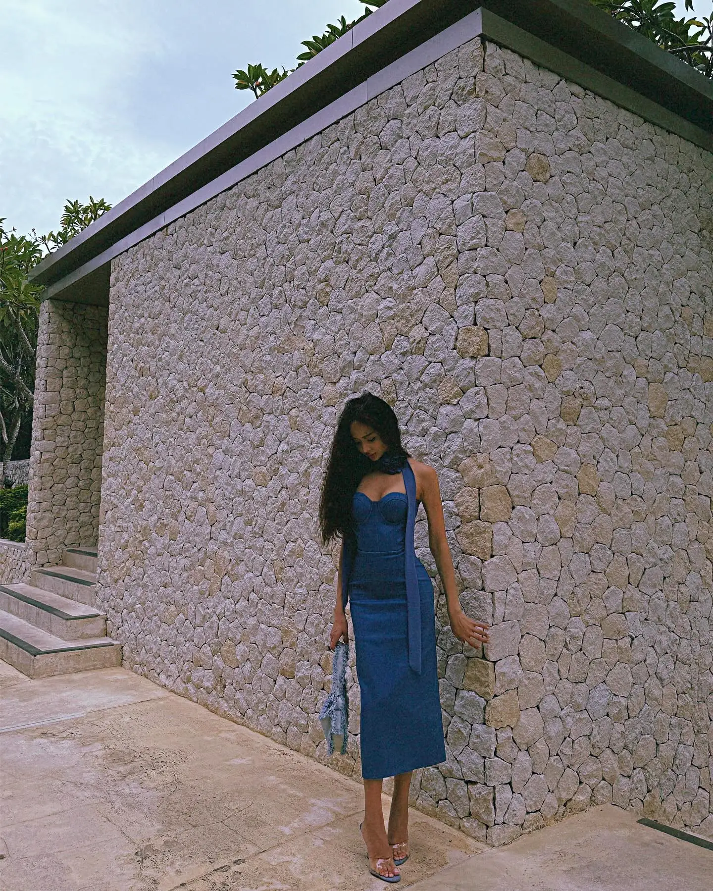 Abito da sera con nastri di fiori 3D dritti in jersey sexy personalizzato Abito da sera senza maniche con scollo a cuore di alta qualità