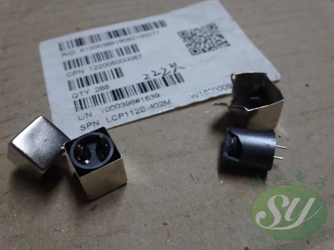 Inductor enchufable de carcasa metálica LCP112B-402M