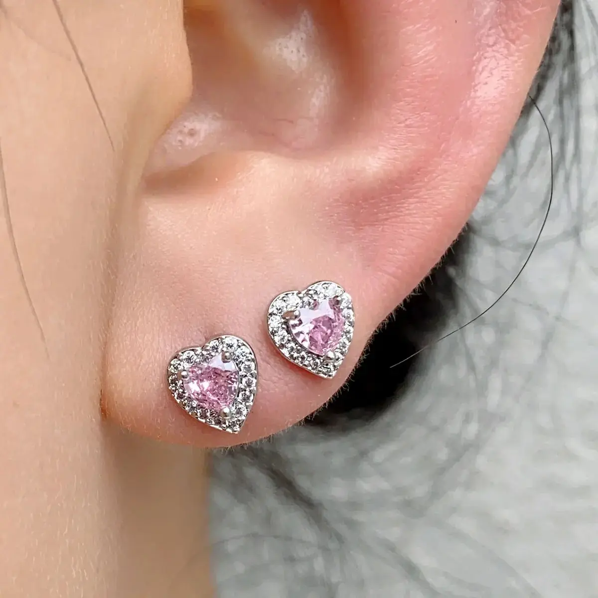 1Piece Silver Color Fashion Stainless Steel Heart Screw Bead Stud Earrings for Women Charm Ear Bone Piercing Jewelry Accessories