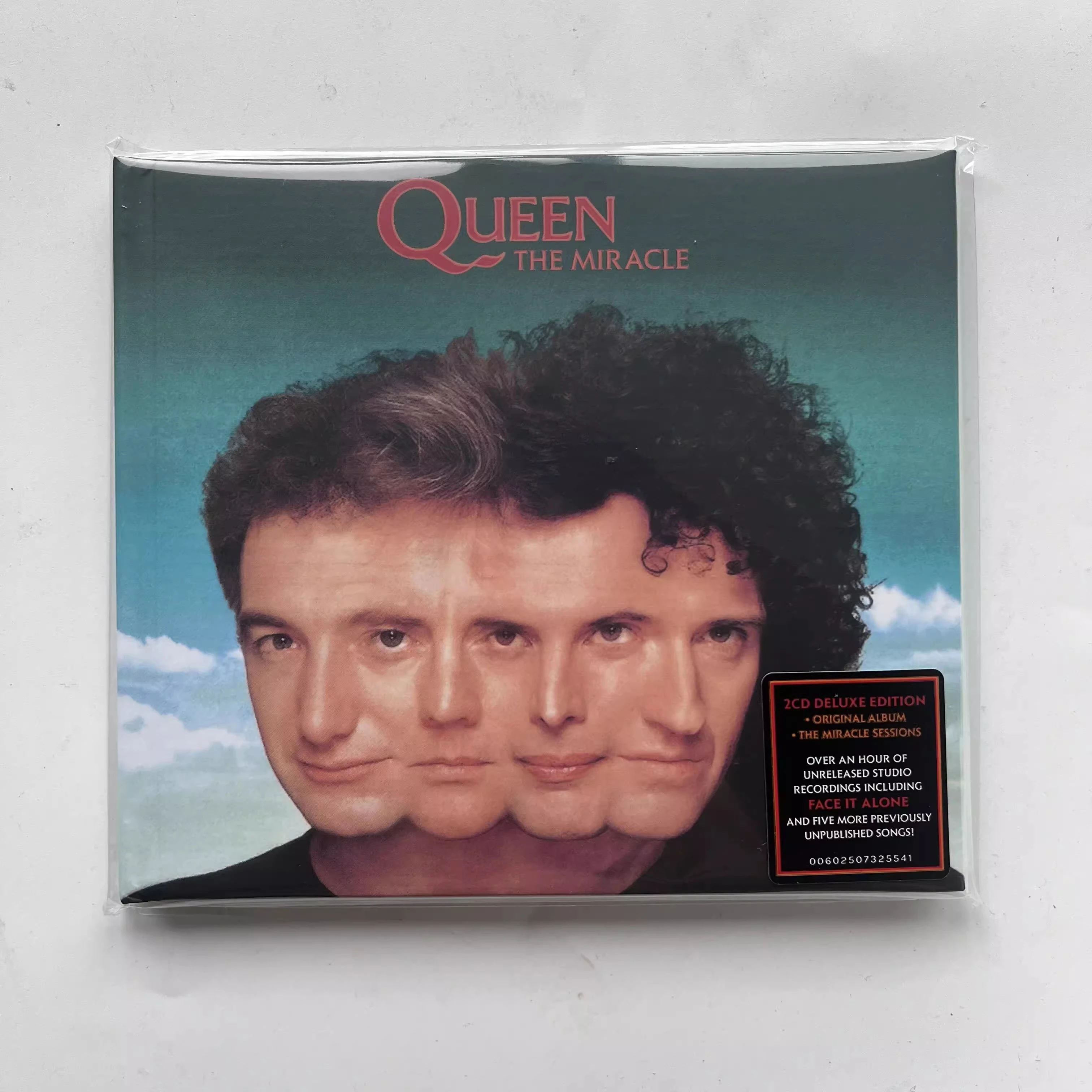 Rock band Queen Freddie Mercury Music CD The Miracle Album 2pcs Music Record Cosplay Walkman Car Soundtracks Box Collection Gift