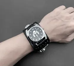 Top Brand Black 3D Skull Head Large Dial Quartz Watch Casual Leather Waterproof Night Light Punk Style Men's Watch + Box